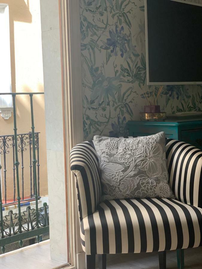 Cathedral Studio, Luxury Studio In Cathedral Area, Parking Optional Sevilla Buitenkant foto